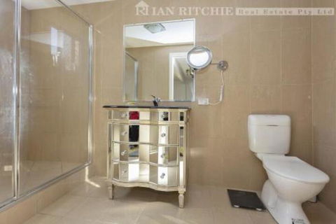 Marilyns Place: Private + Spacious + Central - Kawana Tourism 5