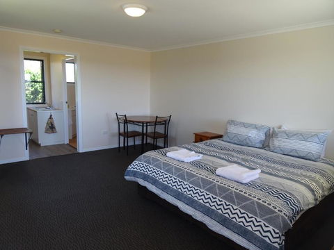Redgate B & B - Kawana Tourism 2