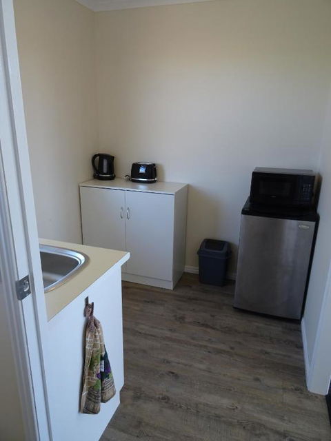 Redgate B & B - Kawana Tourism 1