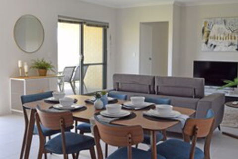 The Kingsley's Place Piara Waters - Kawana Tourism 0