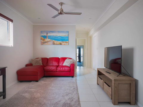 Ivy Street 7 Dicky Beach - Kawana Tourism 3