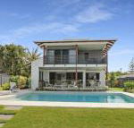 WATERFRONT HOME BORDERING MOOLOOLABA - Kawana Tourism