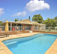 Hook Wine  Sinker Hervey Bay - Kawana Tourism
