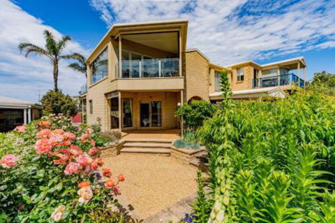 VIEWS FOREVER INVERLOCH - Kawana Tourism 5