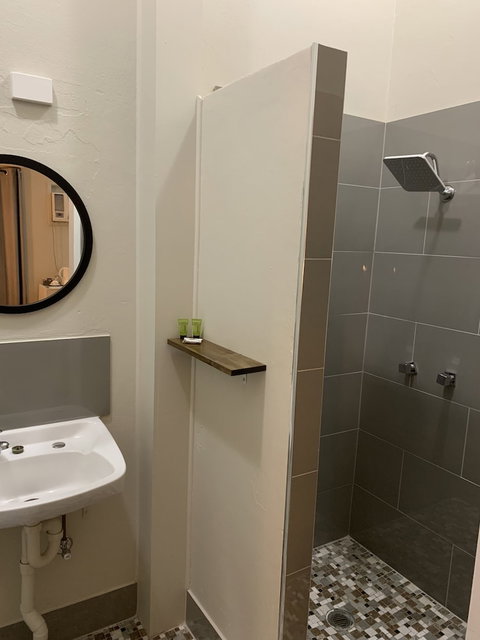 Biloela Hotel - Kawana Tourism 5