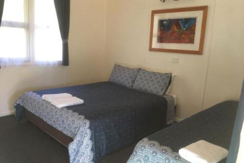Scenic Rim Motel - Kawana Tourism 3