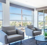 The Grand Oasis Pool Wifi Mins from beach - Kawana Tourism