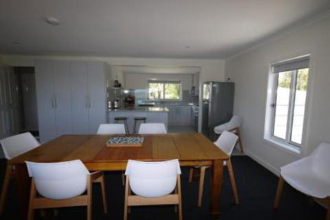 Umtali Beach House - Kawana Tourism 7