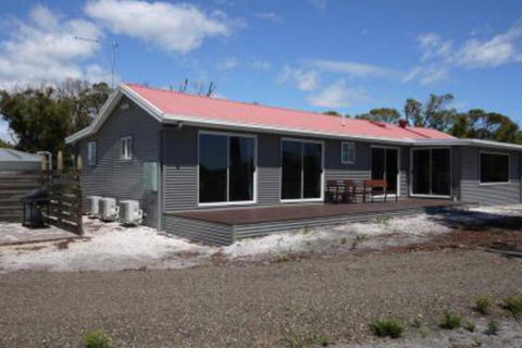 Umtali Beach House - Kawana Tourism 3