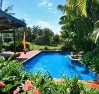 Illalangi views pool walk to beach - Kawana Tourism