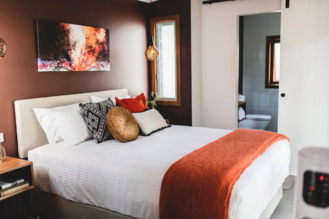 Tuckers Lane Boutique Accommodation - Kawana Tourism 5