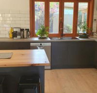Seacliff Park Holiday Home - Kawana Tourism