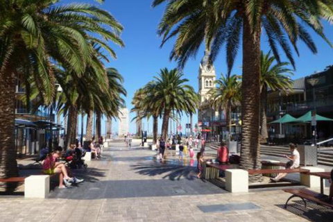 ULTIMA At The Bay Glenelg Absolute Beachfront - Kawana Tourism 3