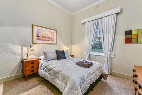 The Jazz B & B - Kawana Tourism 5