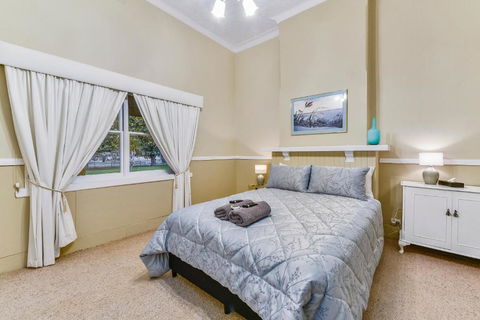 The Jazz B & B - Kawana Tourism 2