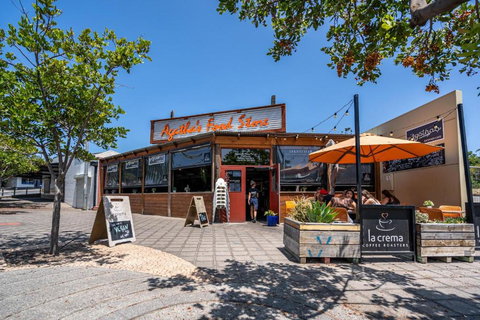 Coast On Clovelly Close To The Beach Wifi Nespresso - Kawana Tourism 5