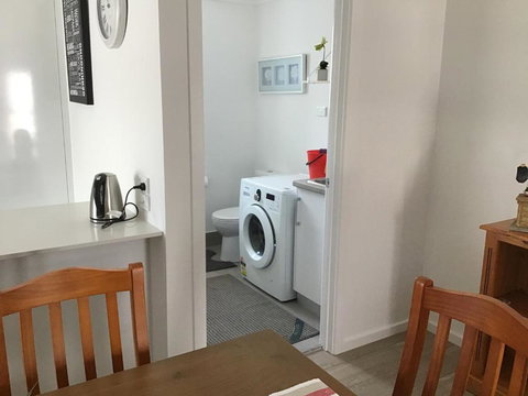 Discover Warilla Bright & Airy Townhouse Near The Beach & Lake - Kawana Tourism 3