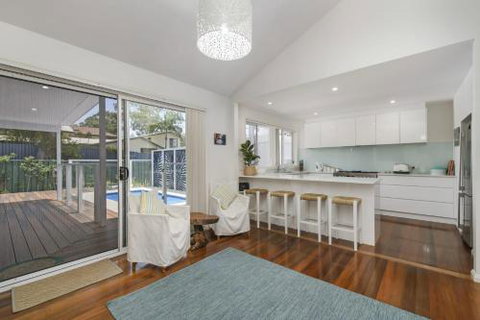 The Lake House With Swimming Pool - Kawana Tourism 1