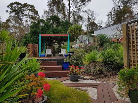 Coastal Garden Shack - Kawana Tourism 0