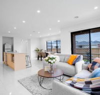108spacious Point Cook Estate4br2btdoublegarage - Kawana Tourism