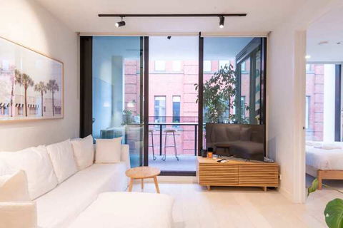 Trendy 1 Bedroom Apartment In The Heart Of Collingwood - Kawana Tourism 2