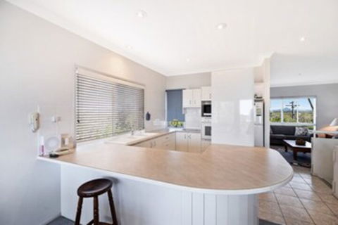 Jacana Sands 2 - 2/26 Jacana Street - Kawana Tourism 0