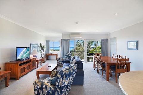 Jacana Sands 2 - 2/26 Jacana Street - Kawana Tourism 4