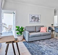 2 Bedroom Apt With Balcony  Air Con in Plympton - Kawana Tourism