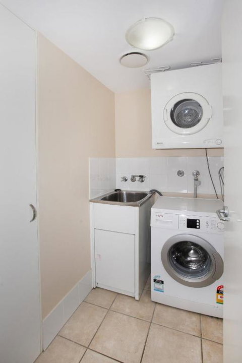 Unit 3 On The Park Coolum Beach - Kawana Tourism 3