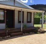 Rail Trail Cottage - Kawana Tourism