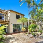 Resort Style The Oasis Resort Villa 7 2 Landsborough Pde - Kawana Tourism 0