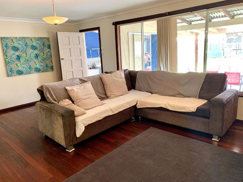 Vasse Cottage - Kawana Tourism 3