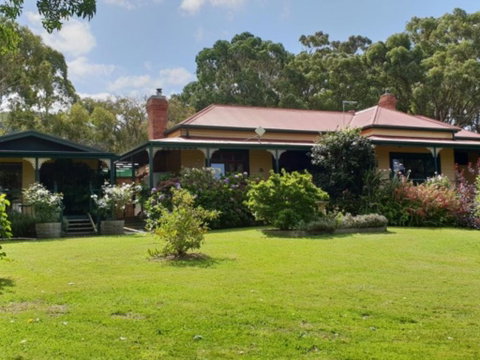 Ripplebrook Cottage - Kawana Tourism 1