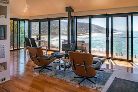 THE DECK HOUSE A WYE RIVER ICON - Kawana Tourism 5