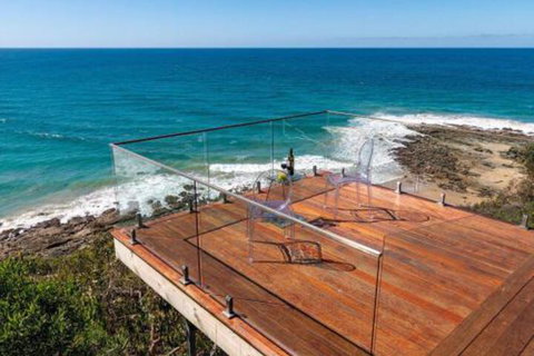 THE DECK HOUSE A WYE RIVER ICON - Kawana Tourism 6