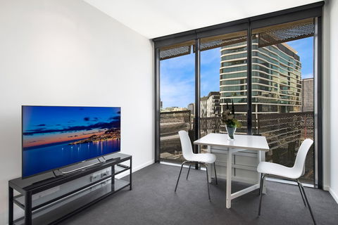FARINA, 1BDR Docklands Apartment - Kawana Tourism 6