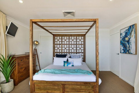 JoeAnne At Blue Bay Absolute Beachfront - Kawana Tourism 7