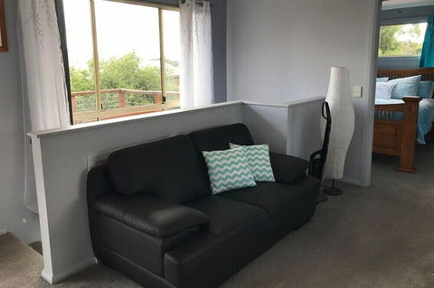 Seaview Retreat - Kawana Tourism 3