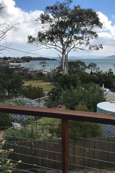 Seaview Retreat - Kawana Tourism 6