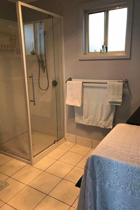 Seaview Retreat - Kawana Tourism 2