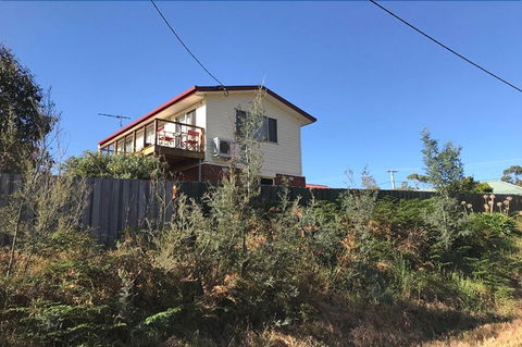 Seaview Retreat - Kawana Tourism 0