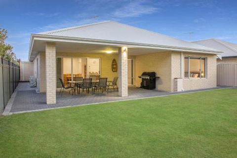 Fairway Isle - Kawana Tourism 2