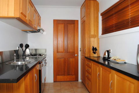 The Wave Oasis SC B & B - Kawana Tourism 3