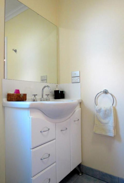 The Wave Oasis SC B & B - Kawana Tourism 1