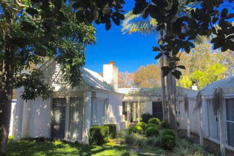 Wisteria Cottage On The Lagoon / Beach - Kawana Tourism 0