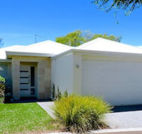 Contemporary Cove - Kawana Tourism