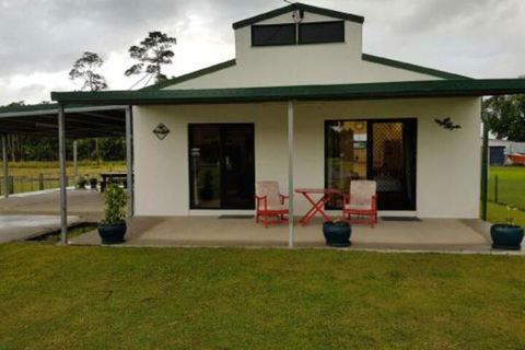 Froggy Hollow Holiday Cottage - Kawana Tourism 0