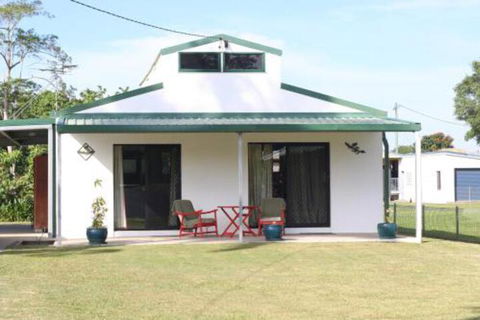 Froggy Hollow Holiday Cottage - Kawana Tourism 5