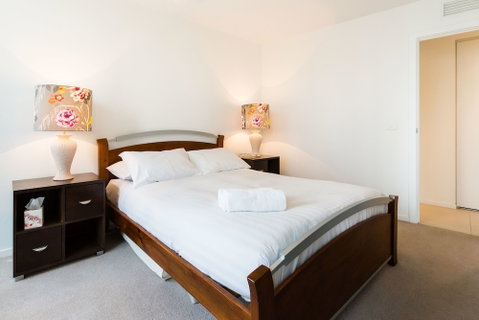 TIARA, 1BDR Southbank Apartment - Kawana Tourism 2