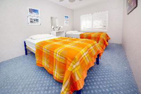 2 Bedroom Apartment Shoalhaven 6 / 28 Voyager Close - Kawana Tourism 3